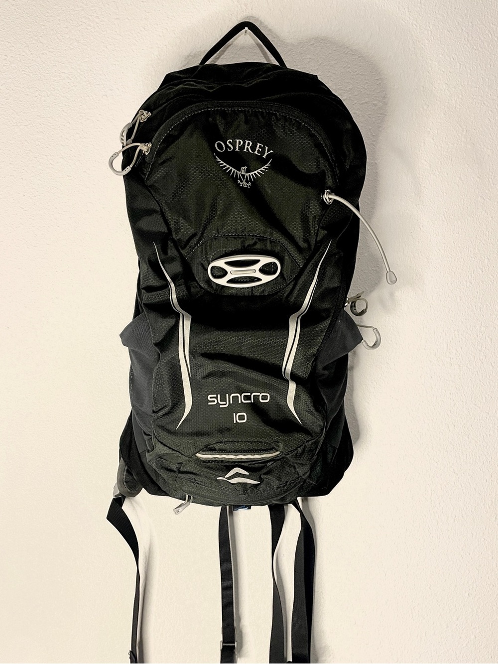 Osprey Syncro 10 Biking Hiking Outdoor Hydration Backpack Black Nylon Unisex M/L